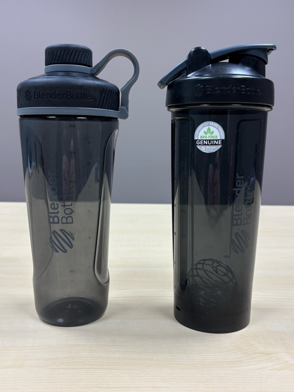 BlenderBottle Classic Shaker Bottle – Black
